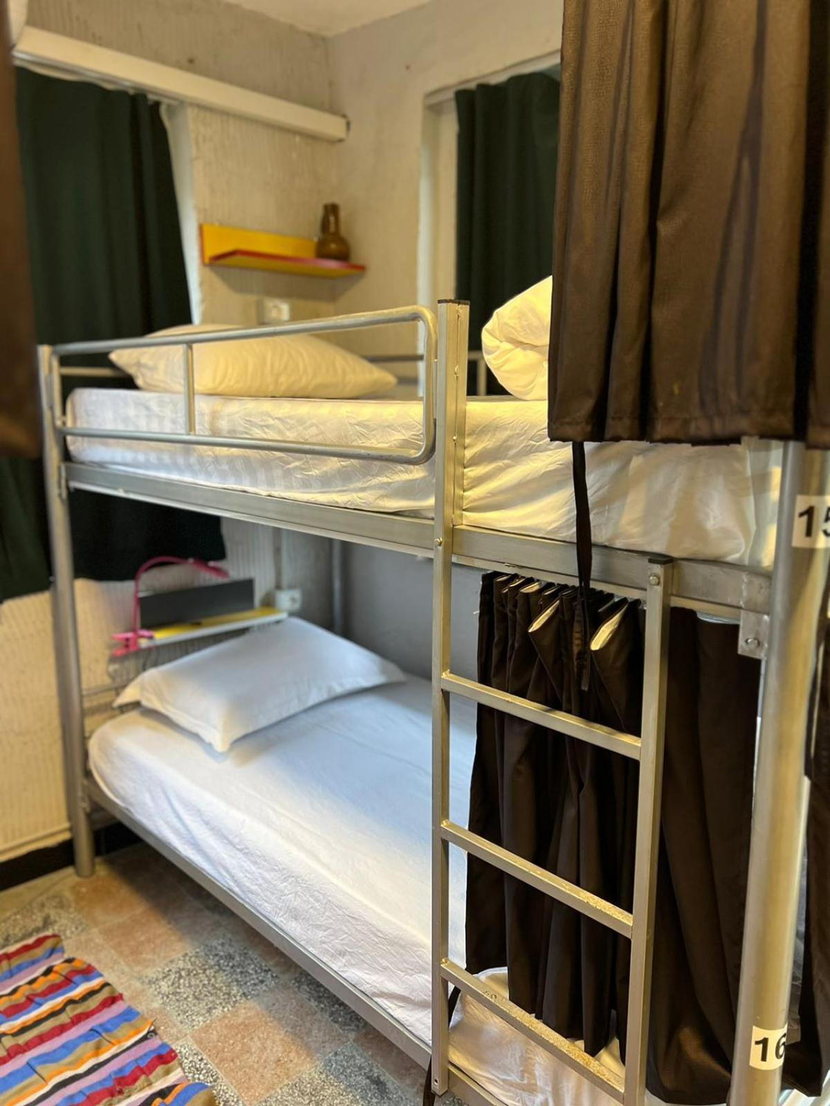 Hoja Hostel Tiranë Luaran gambar