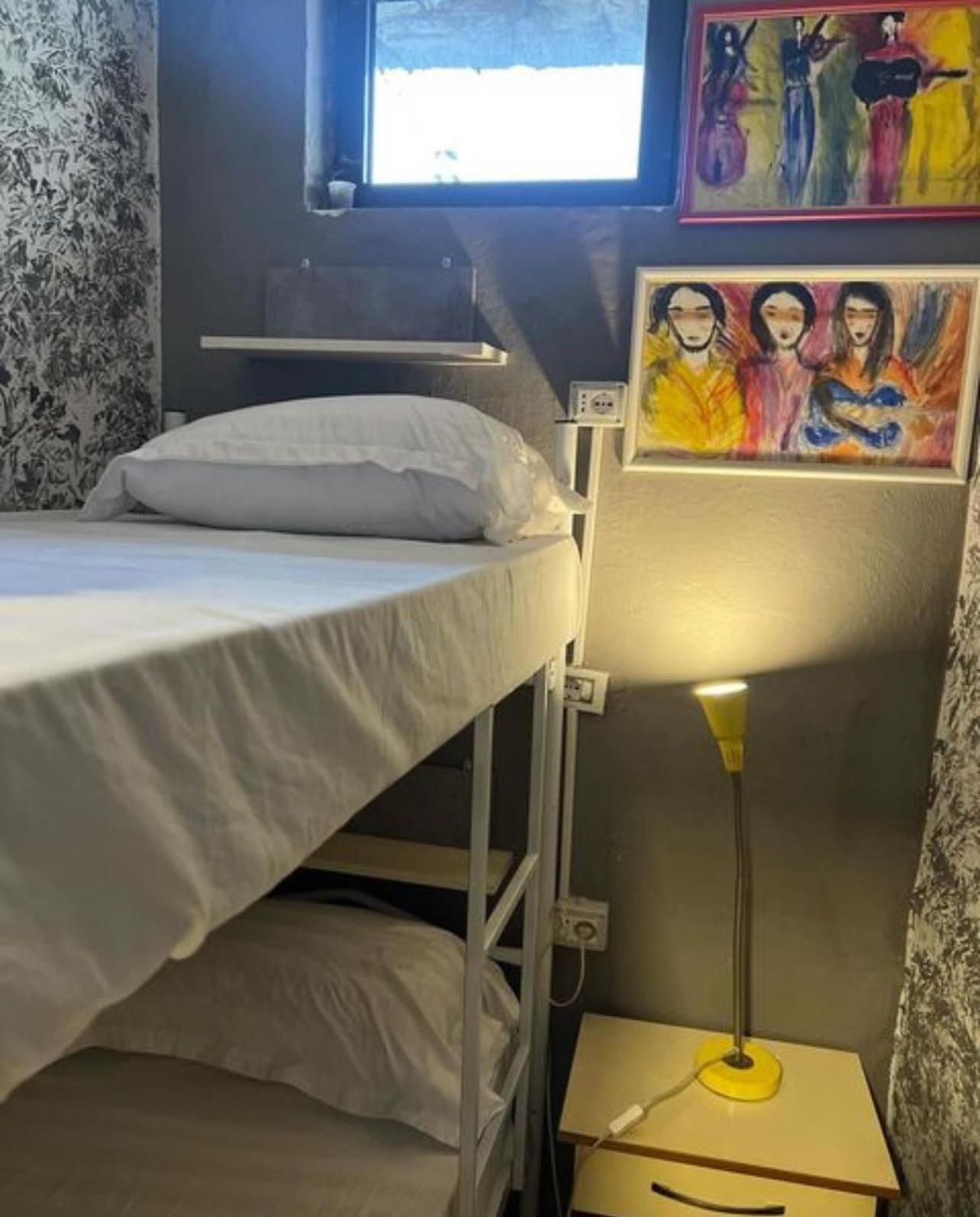 Hoja Hostel Tiranë Luaran gambar
