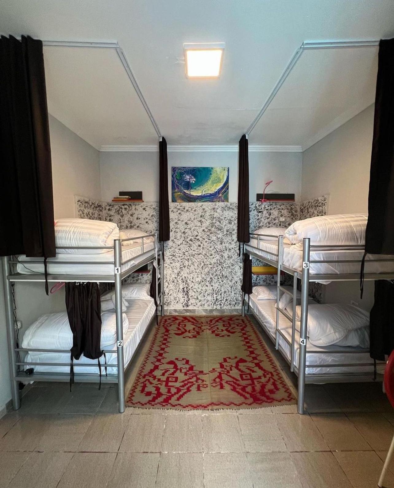 Hoja Hostel Tiranë Luaran gambar